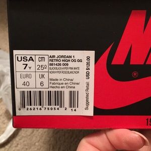 Valentine retro Jordan’s never worn
